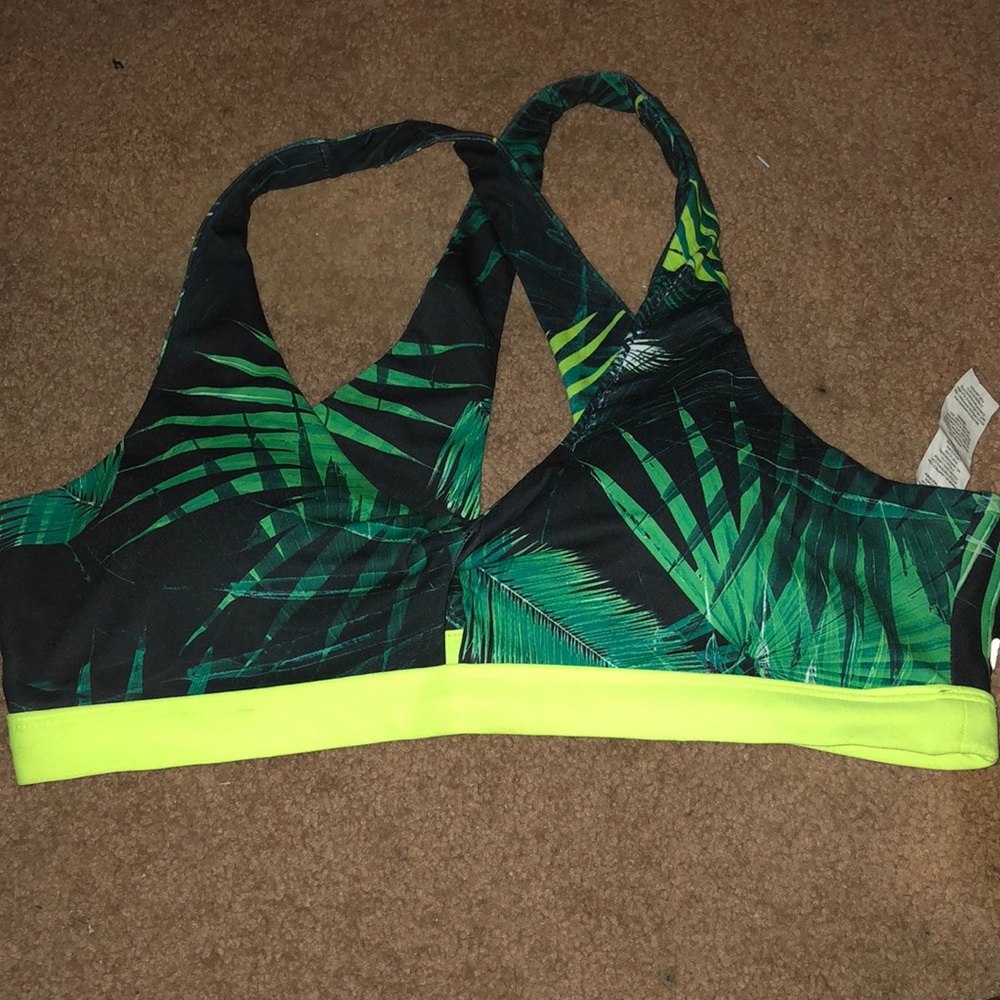 Sports bra